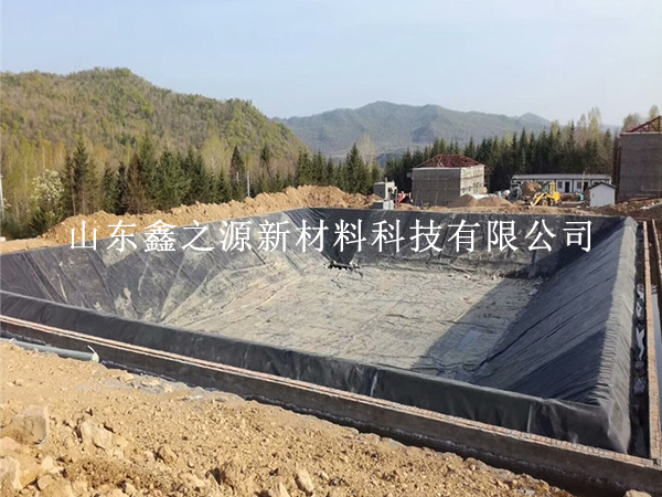 怎么的鋪設(shè)油田防滲膜可發(fā)揮其作用？
