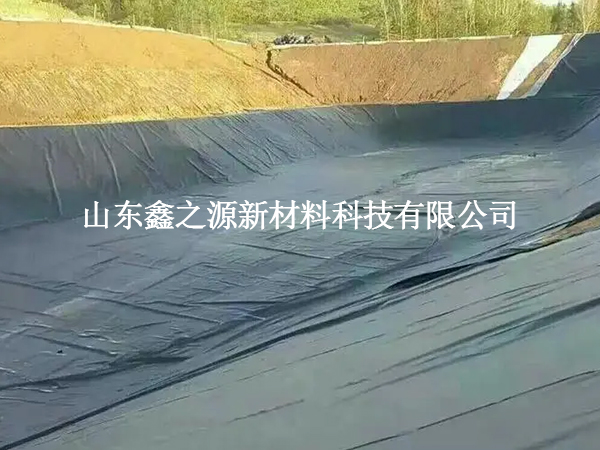 魚塘防滲膜的鋪設(shè)過程需要避免哪些問題？