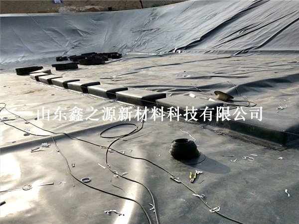 魚塘養(yǎng)殖防滲膜鋪設(shè)：創(chuàng)新施工，高效防滲的綠色養(yǎng)殖新篇章